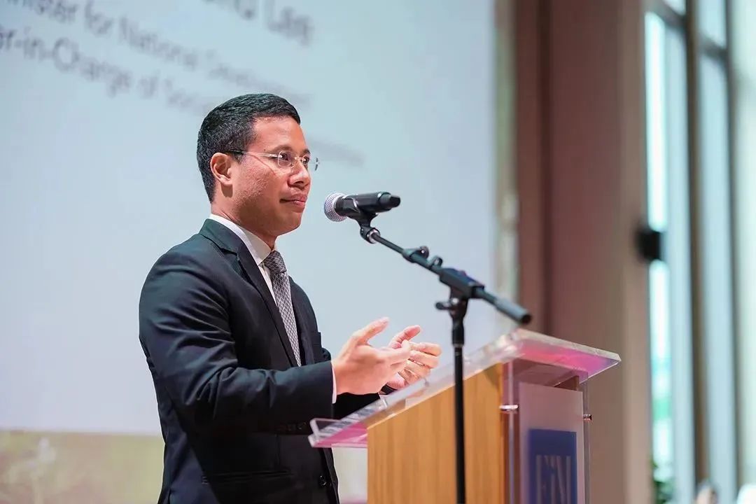 greenhouse-opening-3