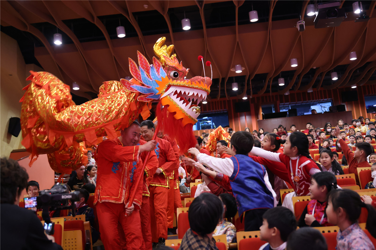 Chinese New Year celebrations - Dragon dance