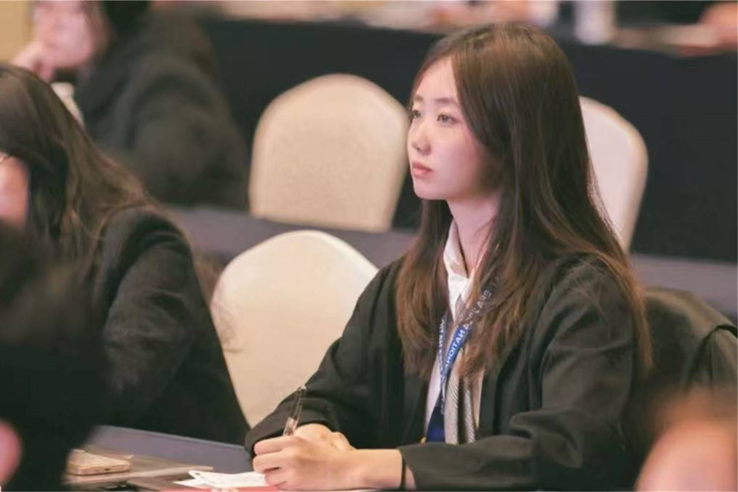 Vicky M在BPA全国赛上参加《商业法律与伦理》项目的比赛