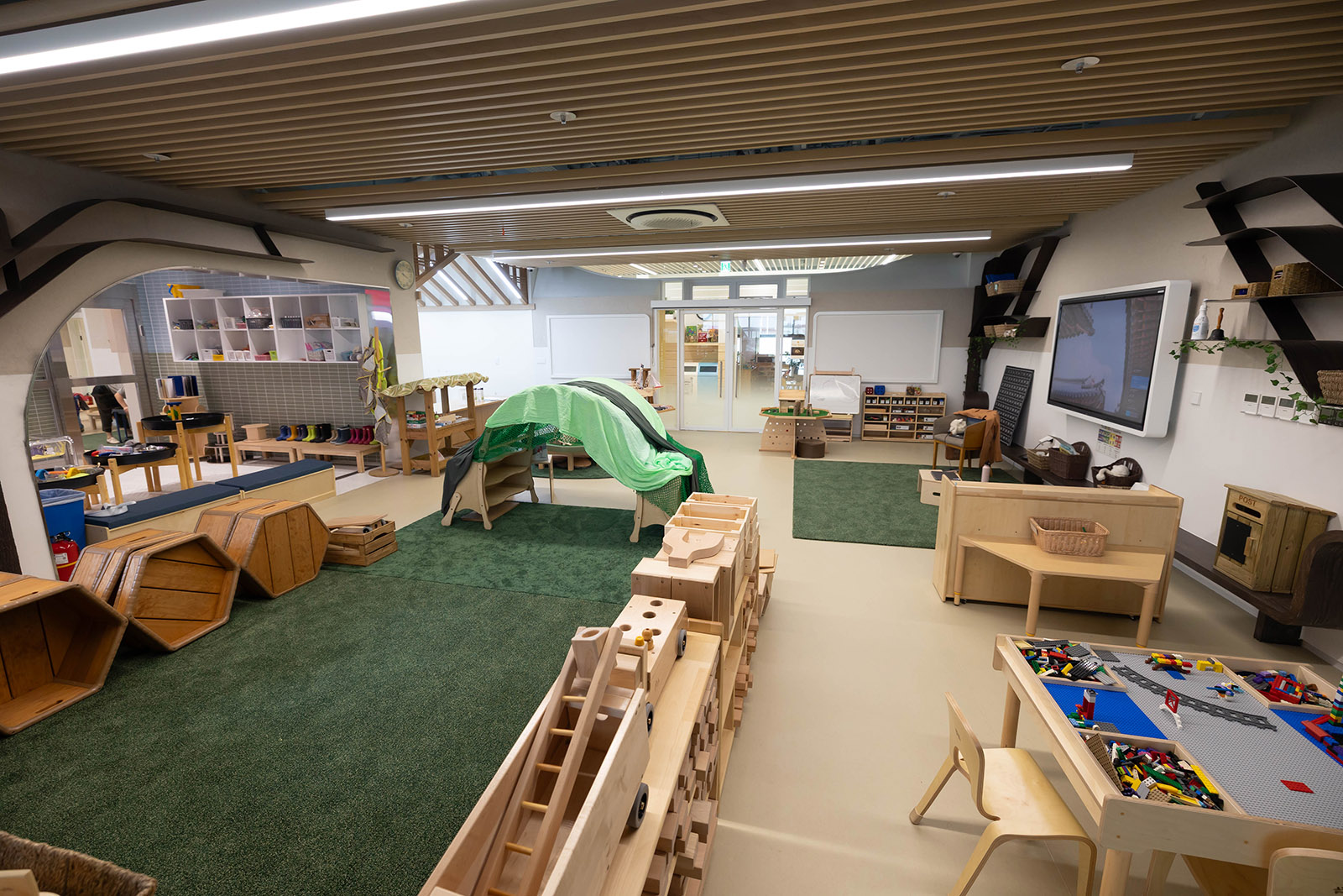 facilities-3857-copy