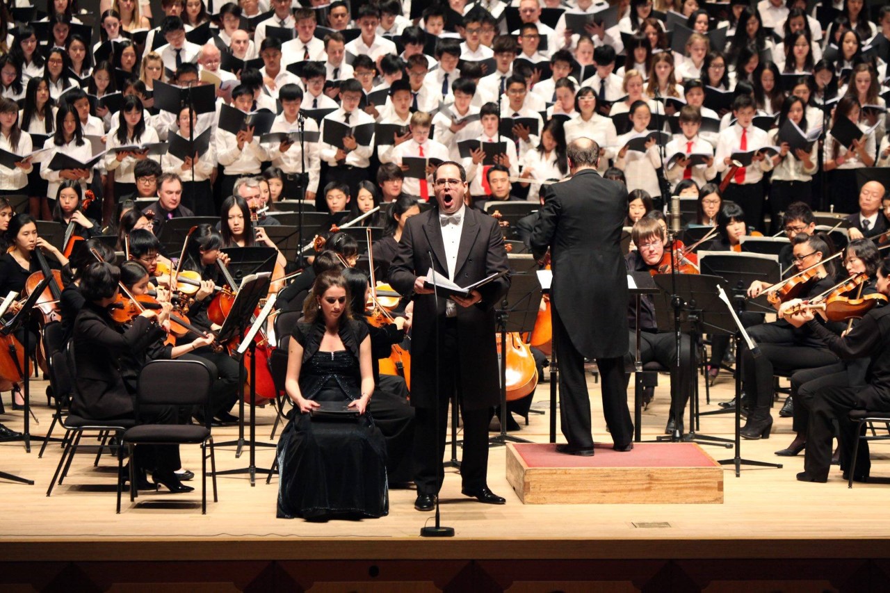 Tim Parker solo performance of Brahms Requiem