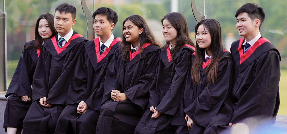 Vanessa (second from right) with 2021 graduates