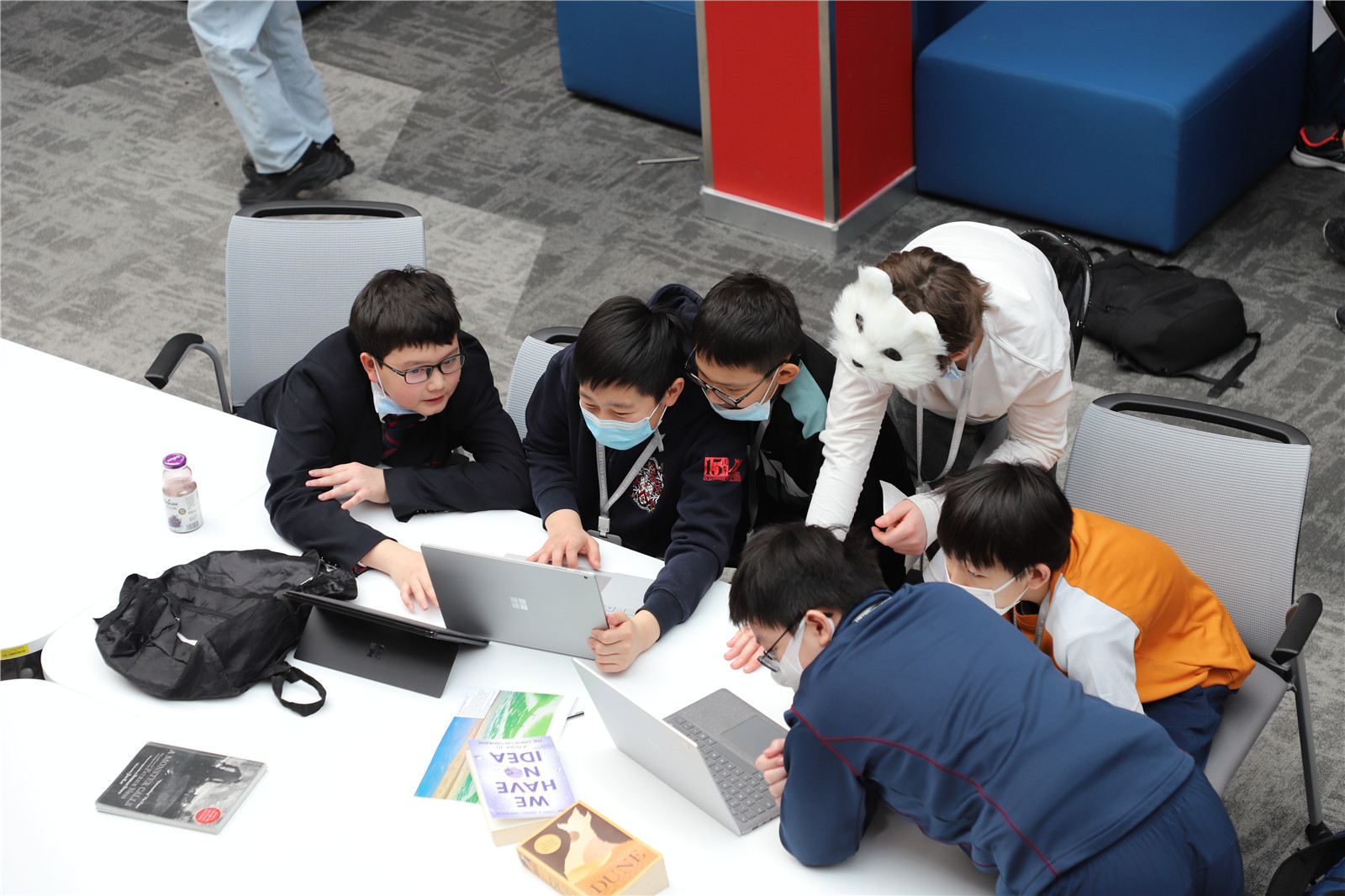 Senior School students reading