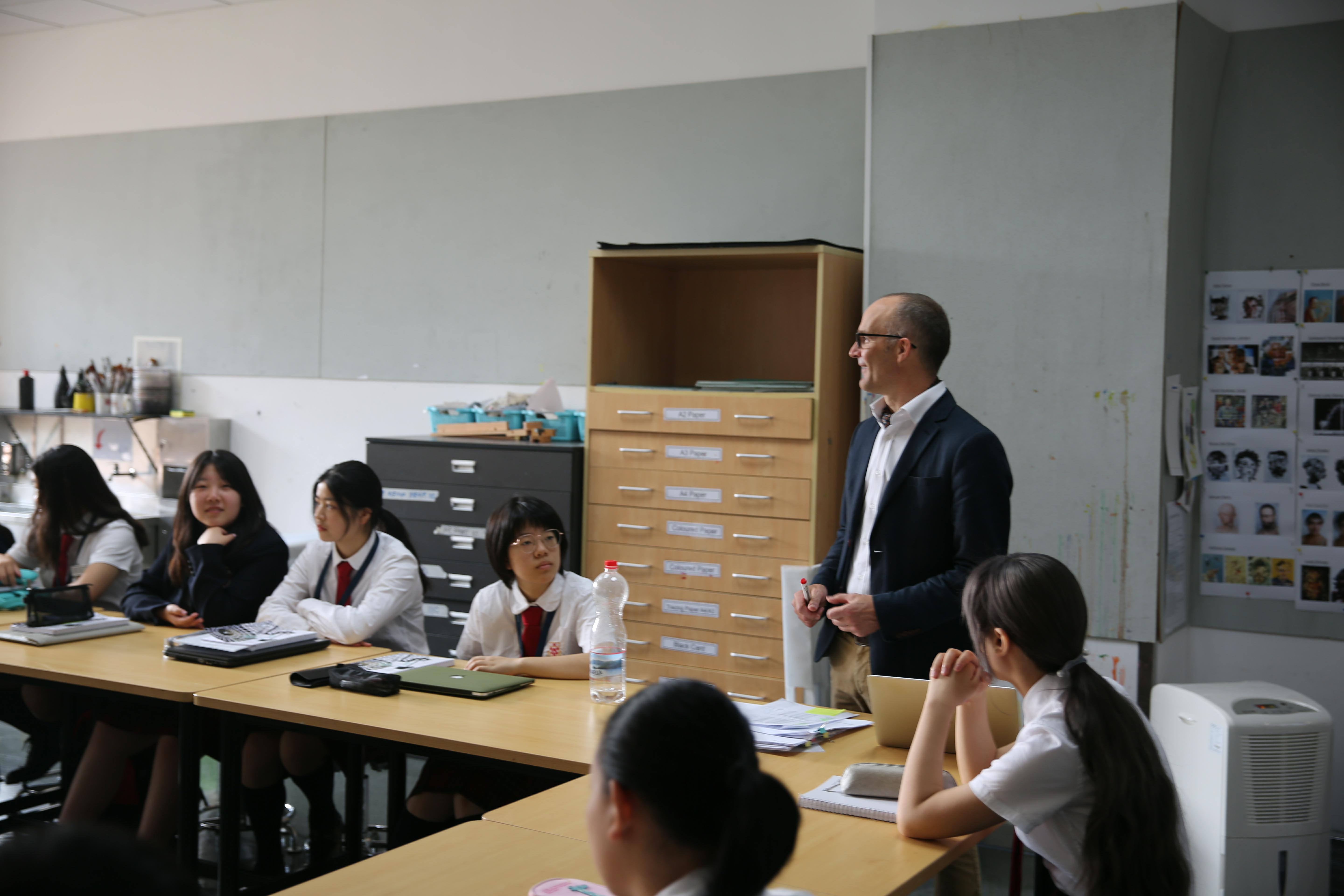in-class4jpg-Dulwich_International_High_School_Suzhou