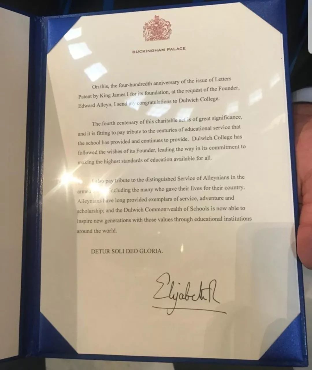 The queen sends a letter to congratulate Dulwich
