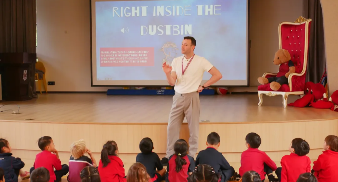 A Rapping Poet and the Fun of Messy Play: The Dulwich Voice