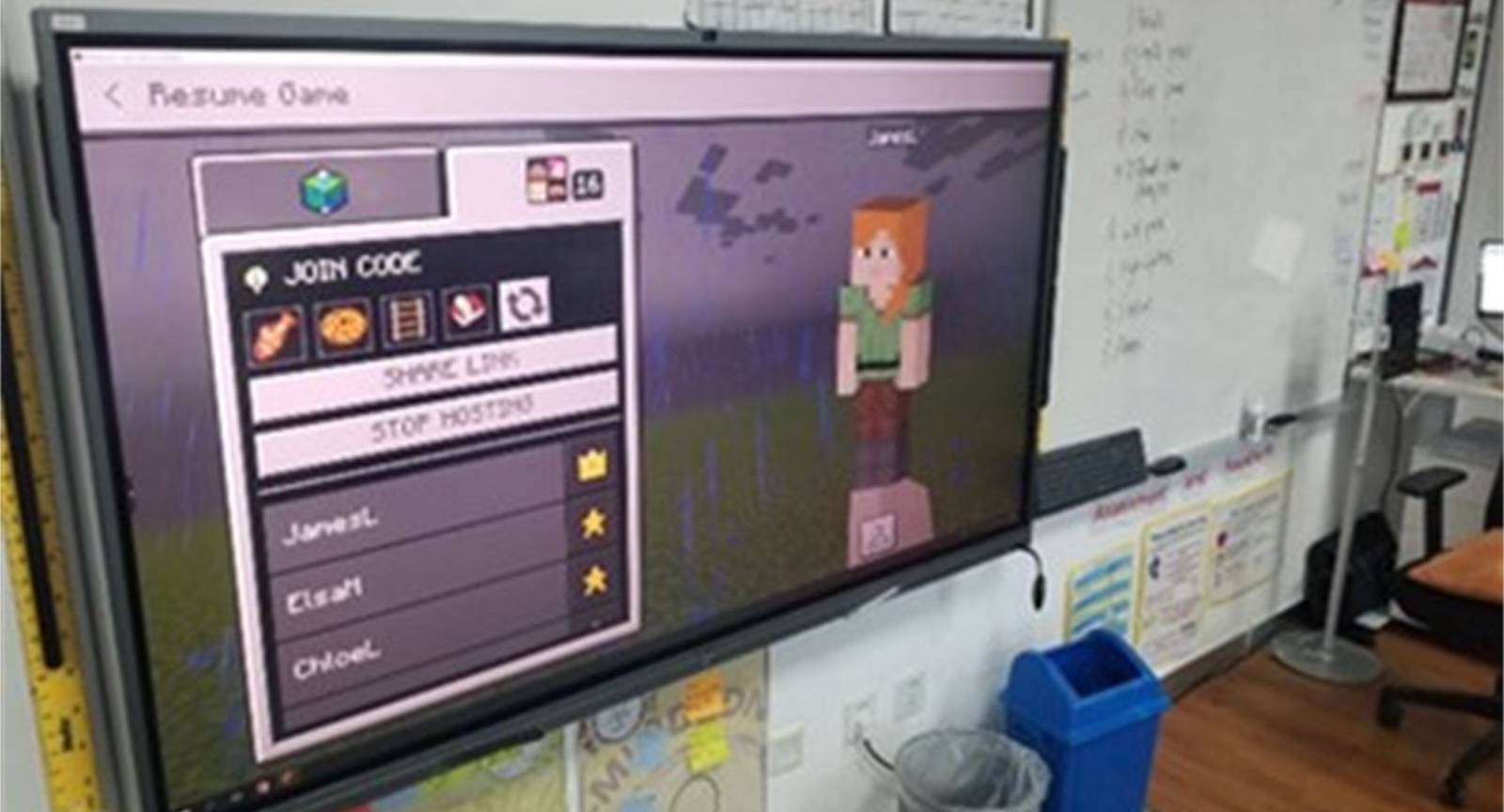 Mind Craft with Minecraft: DCB Students Battle for the Best Fortress