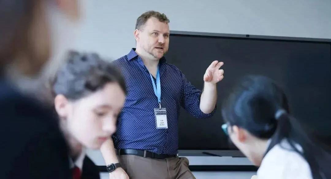 Creativity Unleashed: Mark Grist's Poetry Workshops at Dulwich