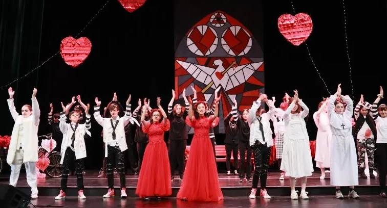 Romeo and Juliet: Senior School Production Breaks Hearts & Wows