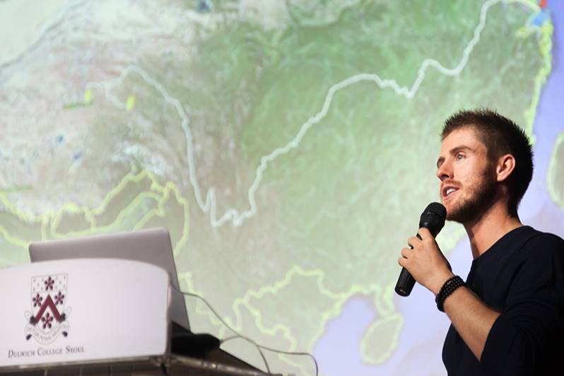 Ash Dykes Visits Dulwich College Seoul
