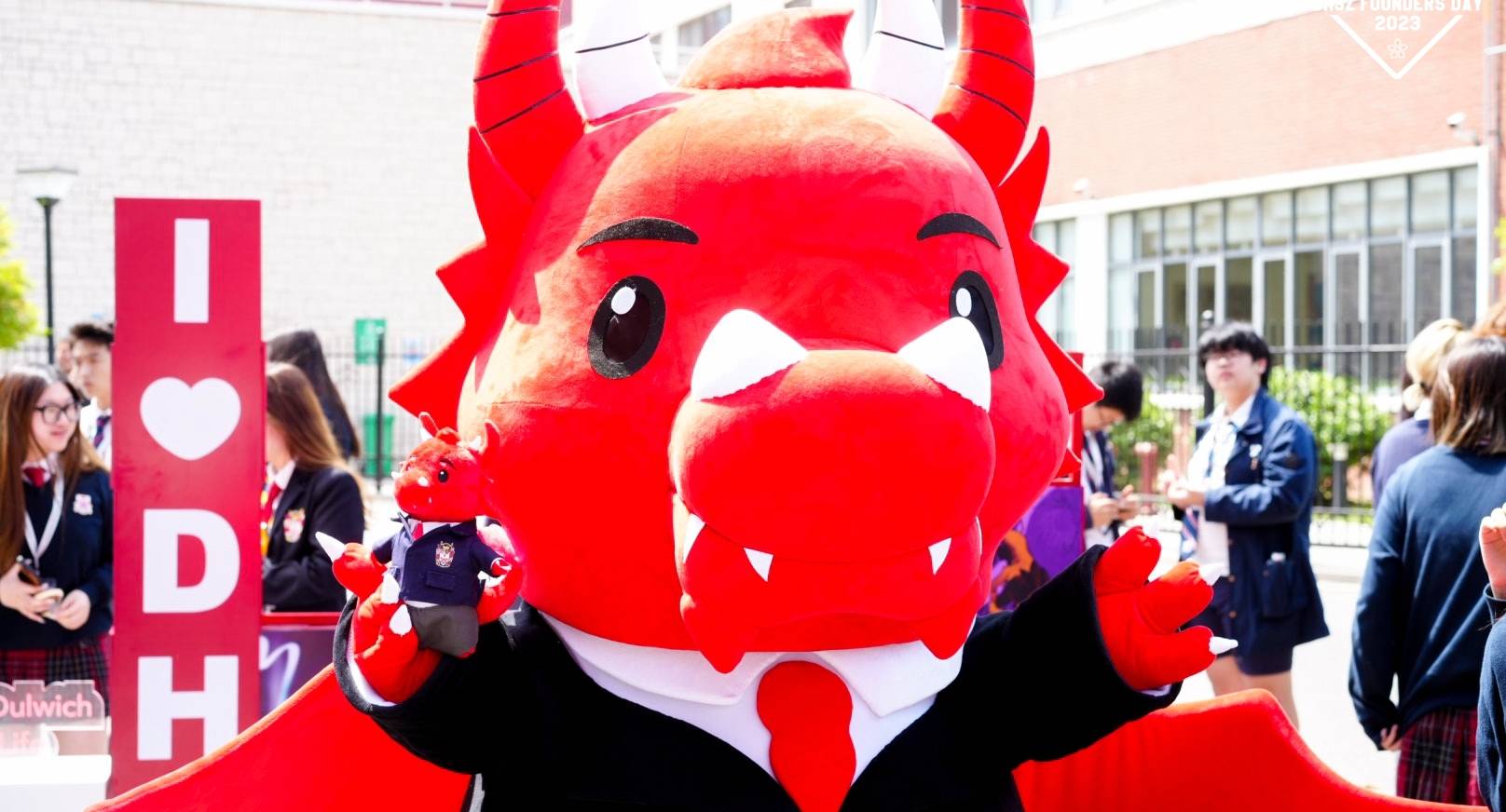 Who are the Dulwich Dragons