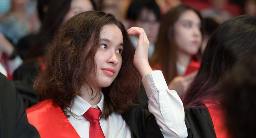Kyra S:跨界文学和生物学,成为被自己仰望的人
