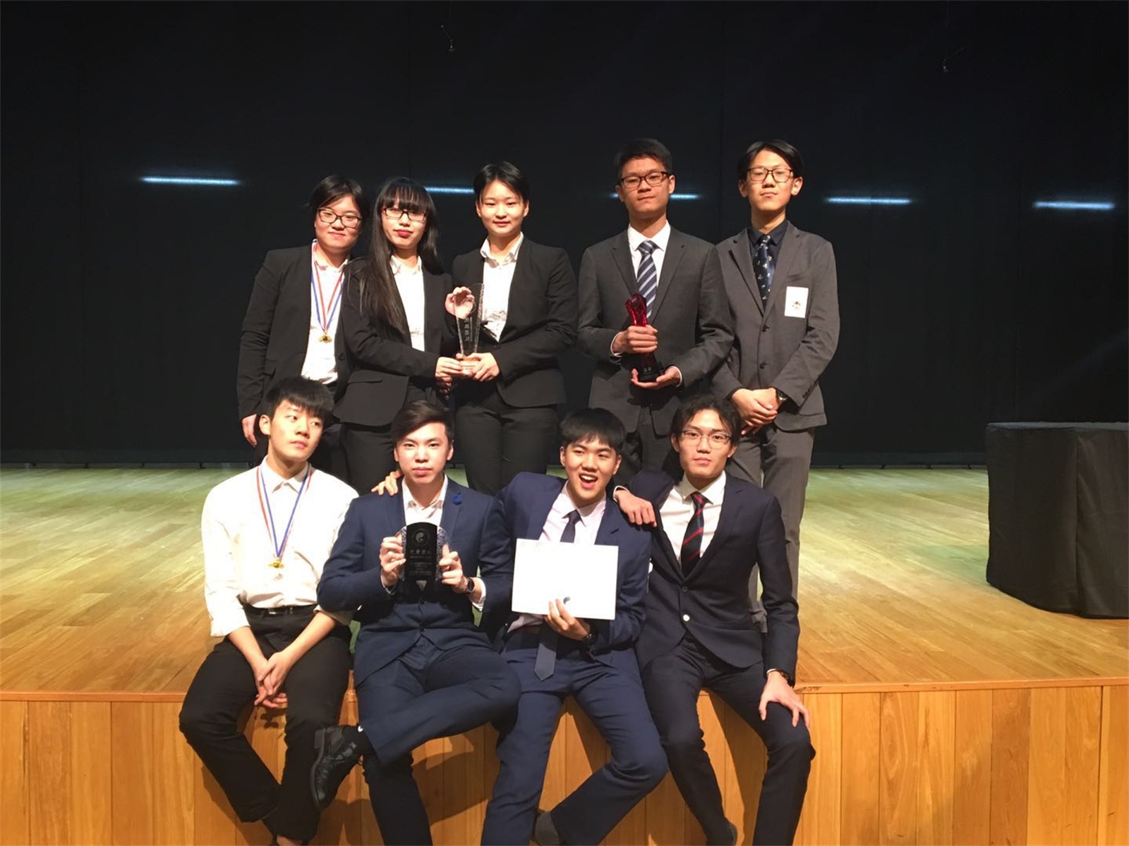 德威学子参加第二届“百汇杯”国际学校中文辩论赛