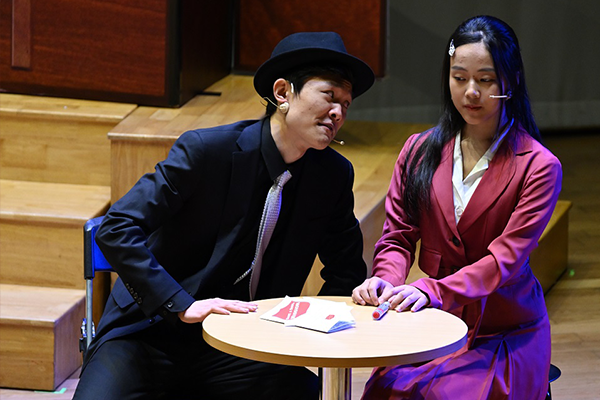 Guys and Dolls Wows High School Audiences