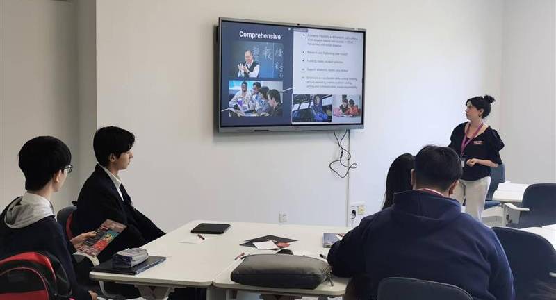 Top Liberal Arts Colleges Visit DHSZ