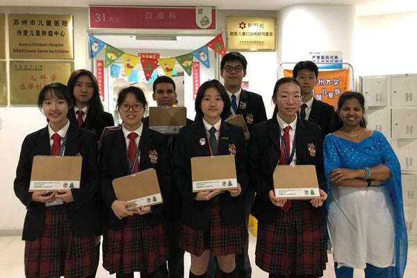 德威学生为病患儿童送温暖 | Dulwich Students Visit Sick Children