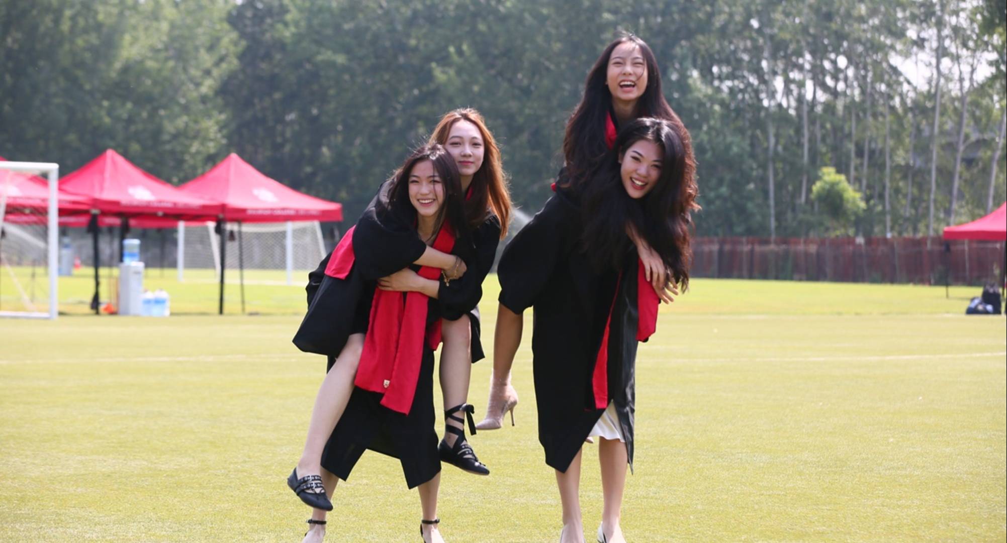 Hear from the Dulwich College Beijing’s alumni | Vivian HU