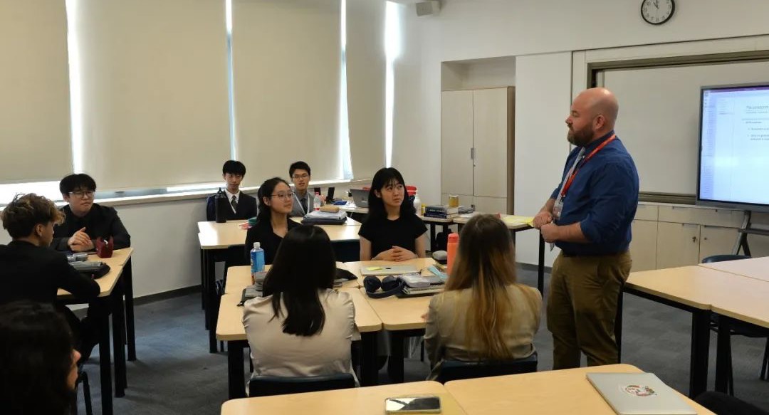 Subject Spotlight: How Do We Learn English A at DCSZ?