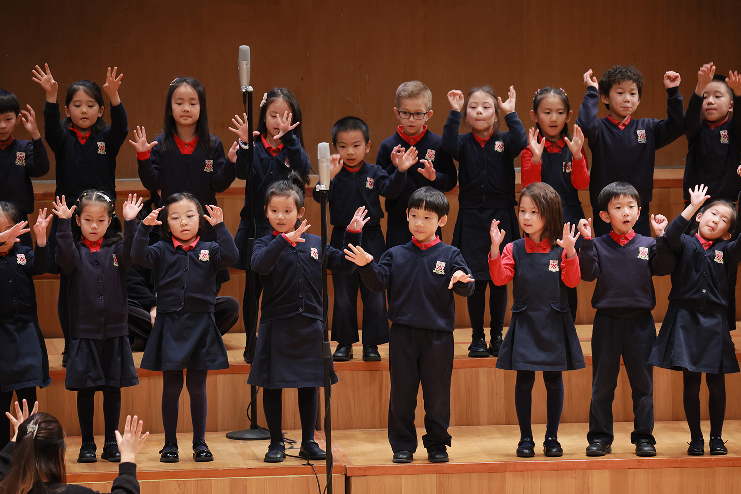 2024年我校幼儿园合唱团在上海东方艺术中心表演
