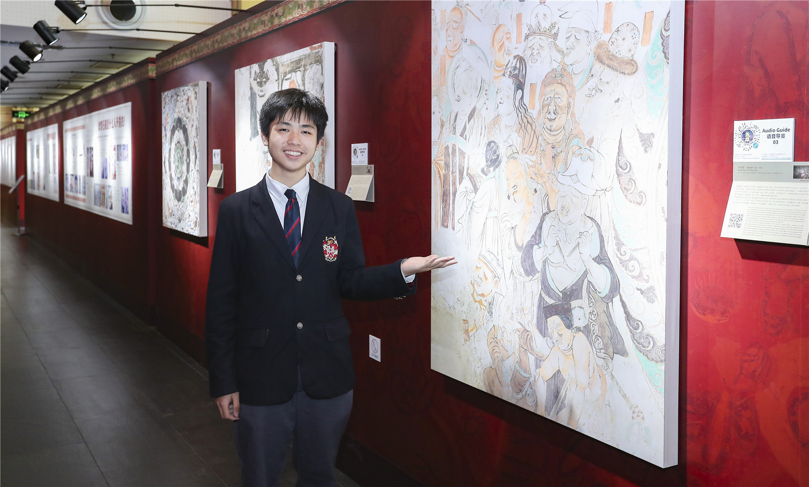 Student volunteer Evan Y