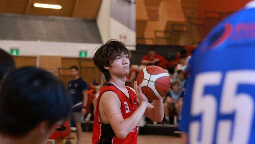 Anson L (2025届)