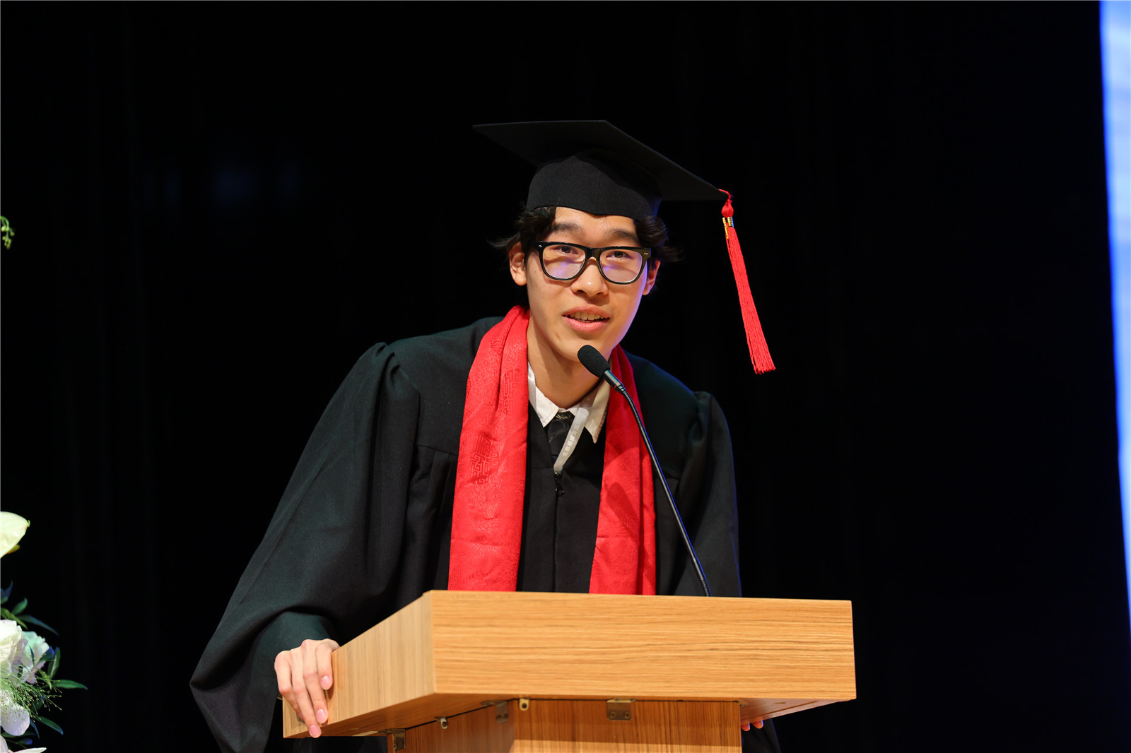 2022男学生领导 Joe W