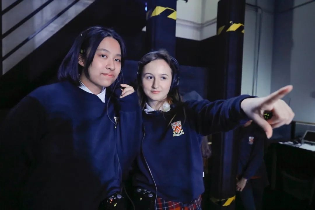 工作现场的Camille