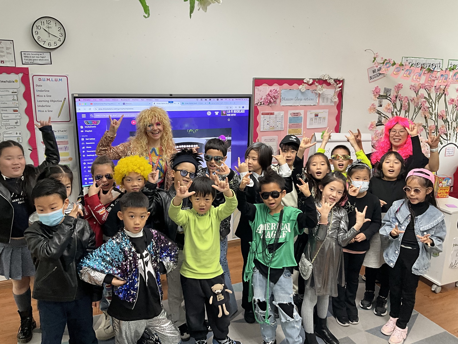 小学部“乘法口诀摇滚巨星”活动