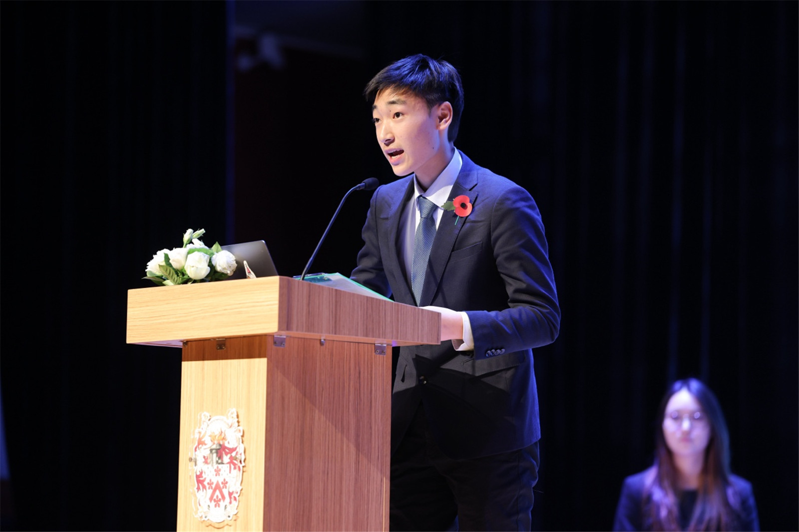 Aidan在 2023 年Worldwise Academy年度峰会中辩论