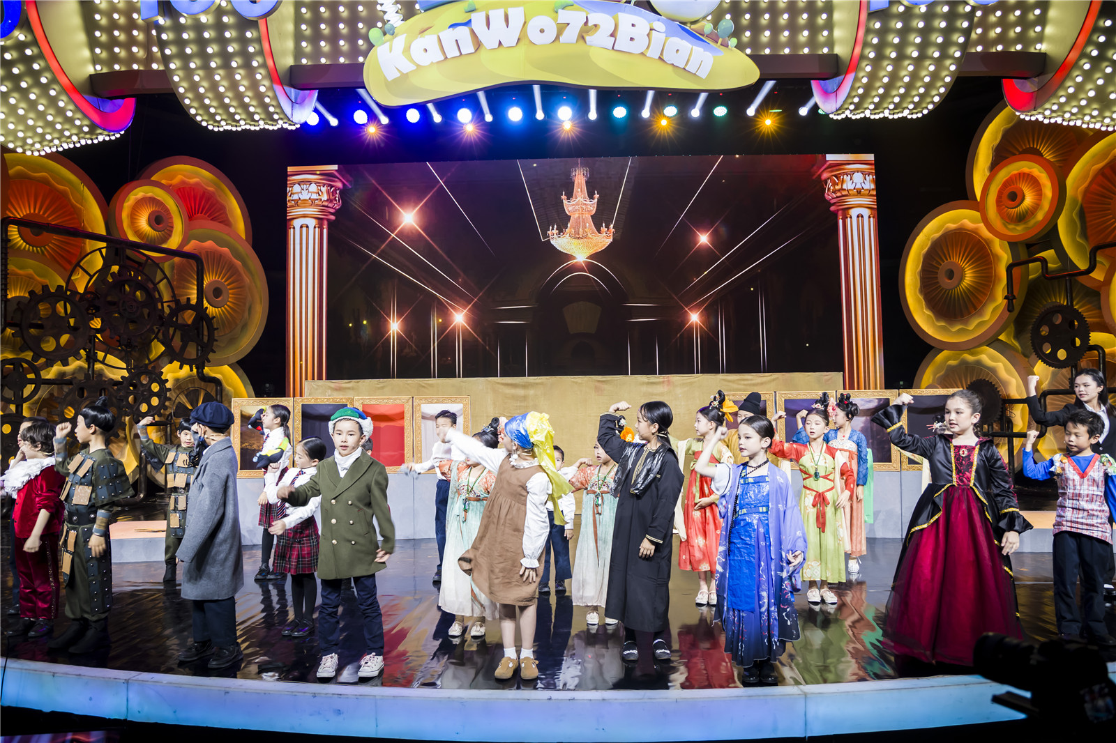 DCB students in CCTV’s The World Museum production