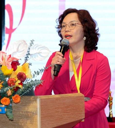 梁女士