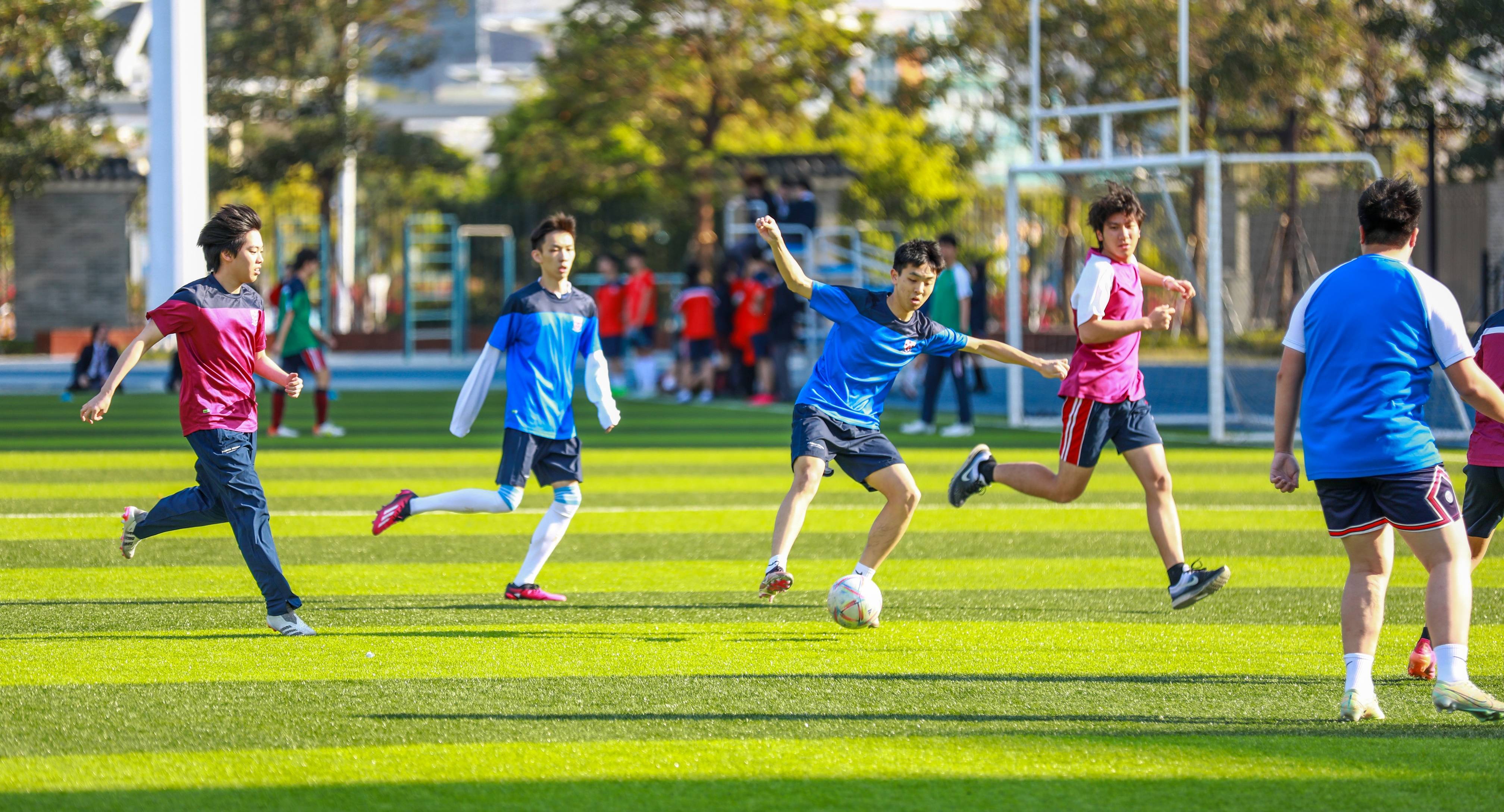 学院足球赛