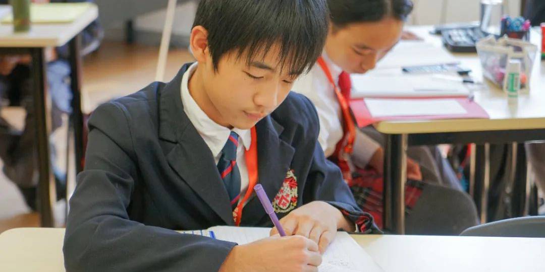7.UKMT数学竞赛：12位金奖，13位银奖，14位铜奖