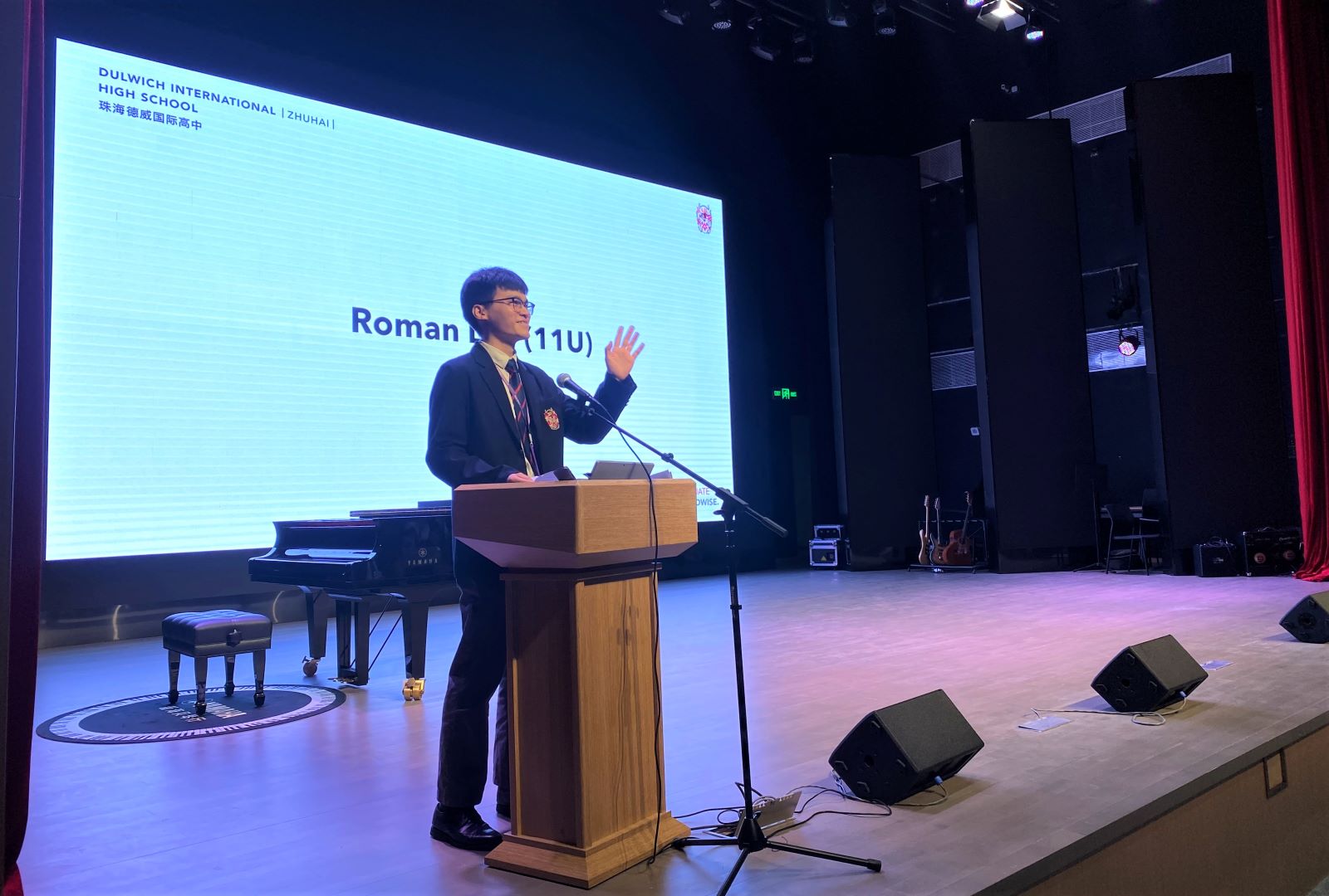 Roman在学生领袖竞选中发表个人演讲 (2021年)