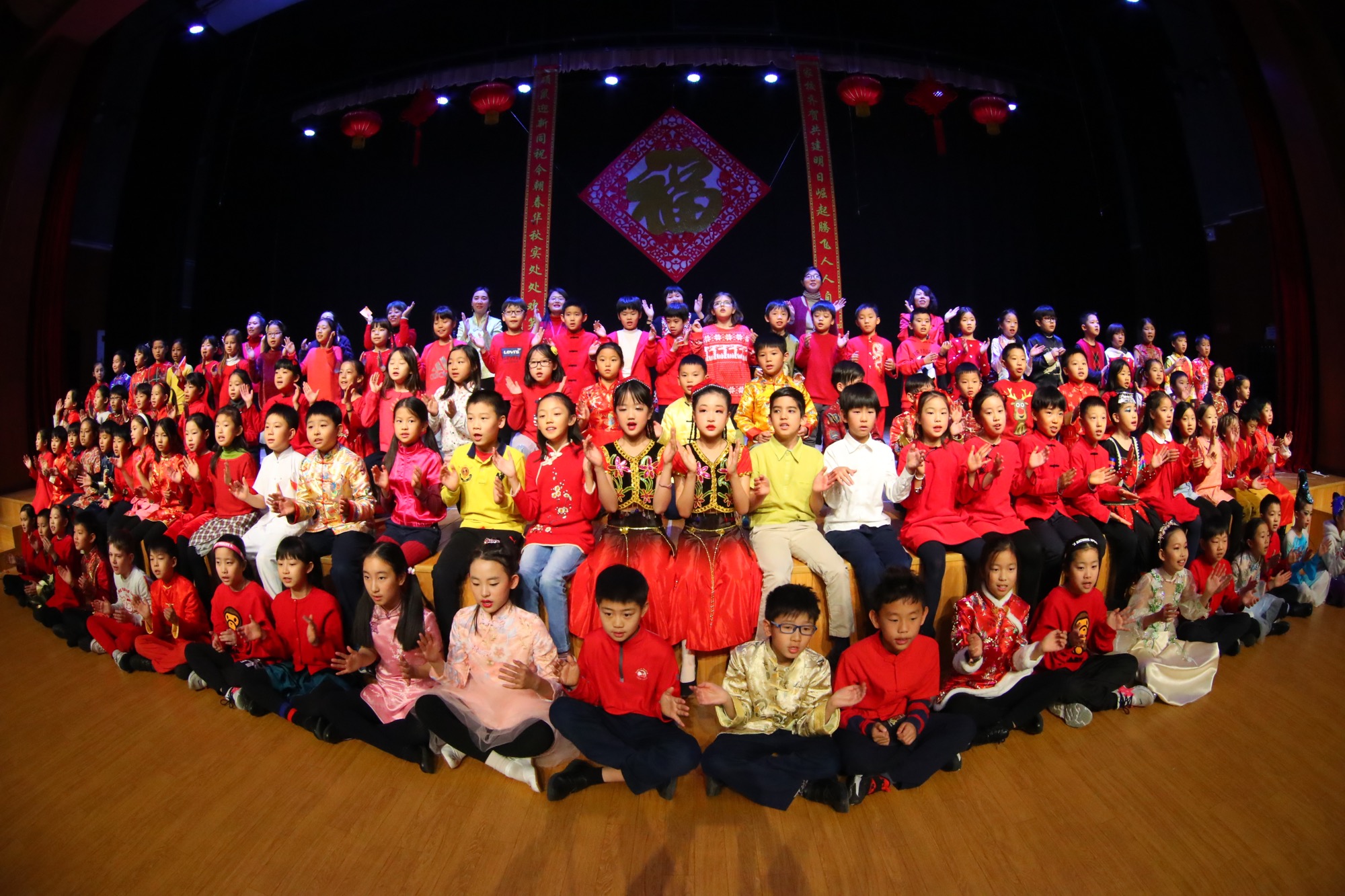 学前部演出合影