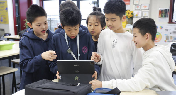 北京德威小学部学生在2024年德威黑客（Hack Dulwich）活动