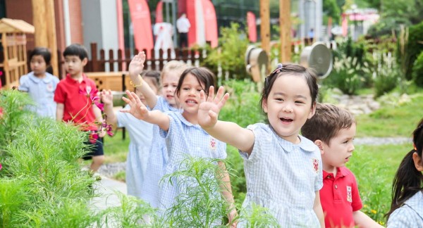 幼儿园小朋友们重返校园