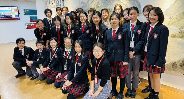 Chinese Debate team and teachers