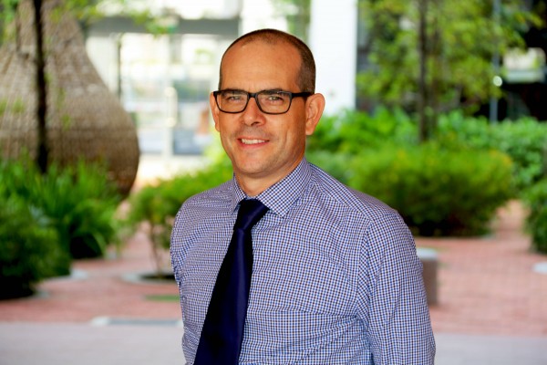 Headshot of Richard Lee