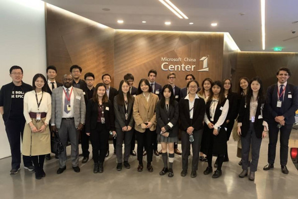Yosef and students visiting Microsoft China