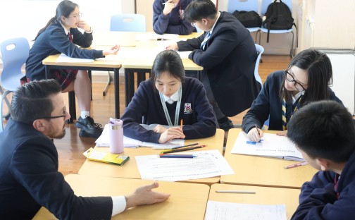 学生在上课